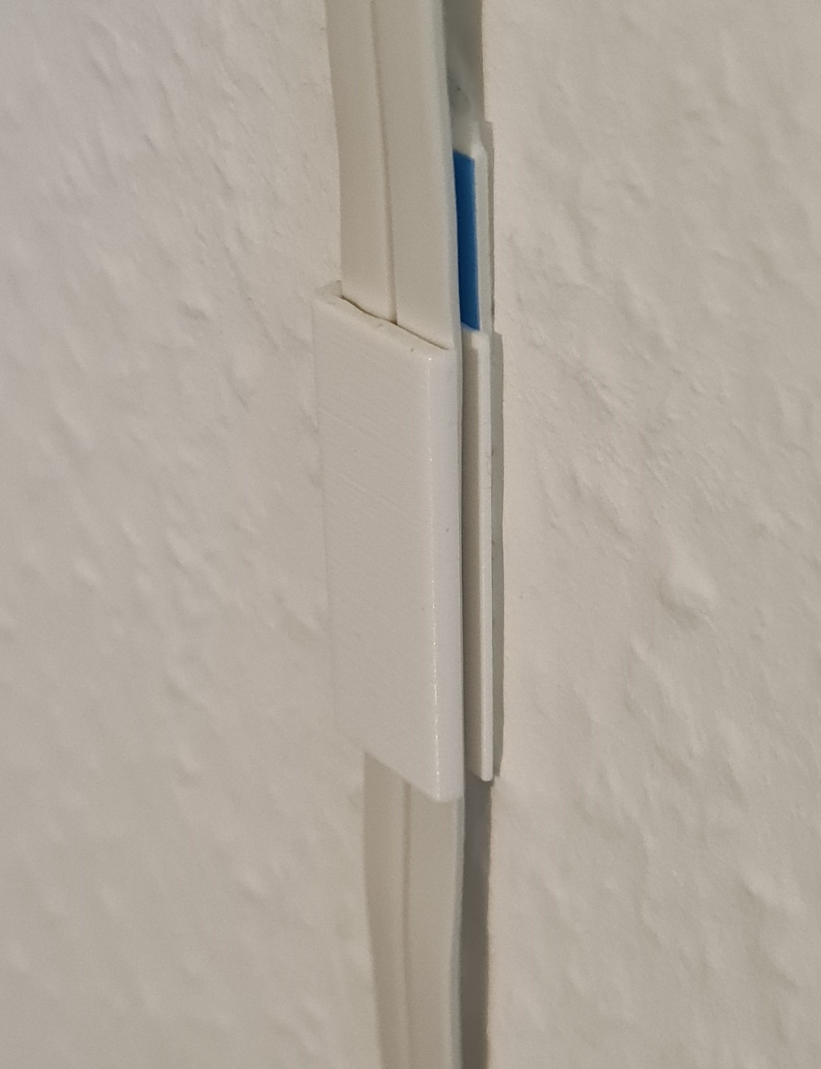 Flachkabelhalter für Wandmontage